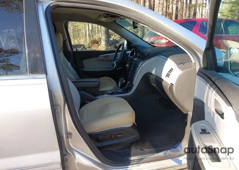 2011 Chevrolet Traverse Ltz z USA, uszkodzony, nr VIN 1GNKRLED6BJ239990